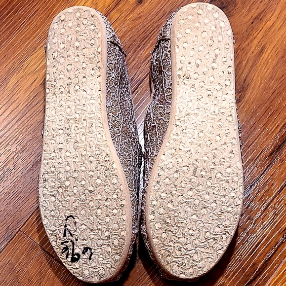 Toms size 7 Youth/Kids - Picture 7 of 7